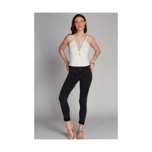 Lace up Tank - Picture 2 of 2